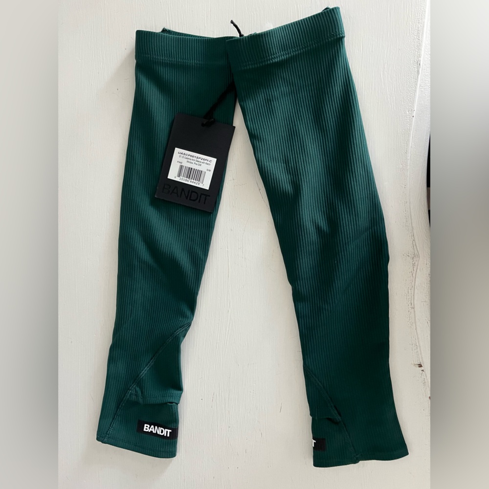BNWT Bandit Running Cadence Arm Sleeve